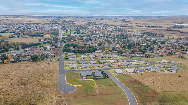 32 Athol Street, Blayney NSW 2799