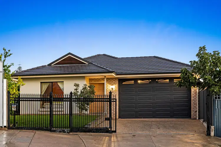 1A The Parade, Blair Athol SA 5084