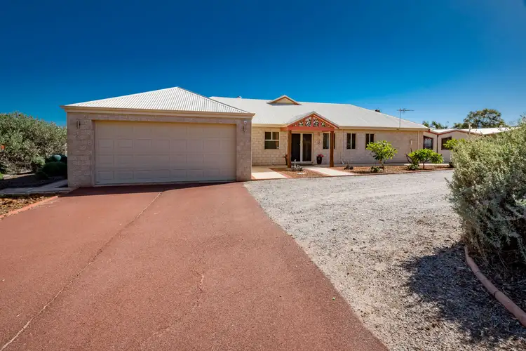 8 Carnalea Road, Moresby WA 6530