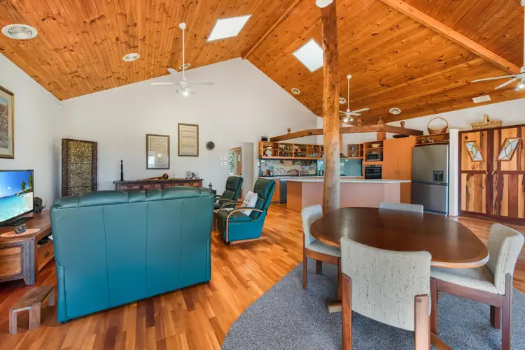 Seventh view of Homely house listing, 8 Carnalea Road, Moresby WA 6530