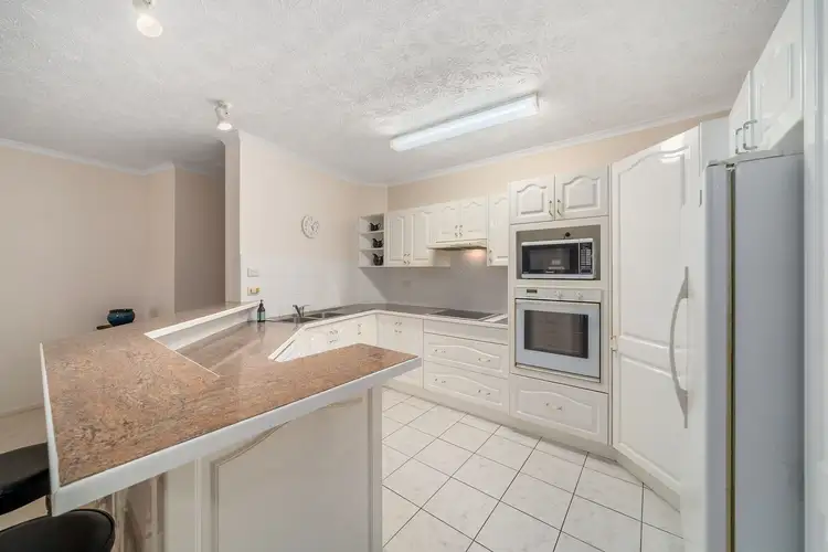 Sixth view of Homely unit listing, 4/37 North Quay, Scarborough QLD 4020