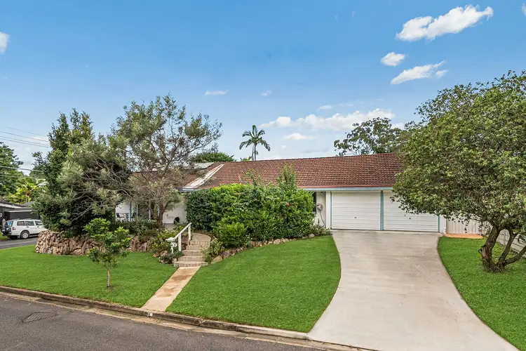 7 Glen Frew Street, Kenmore QLD 4069