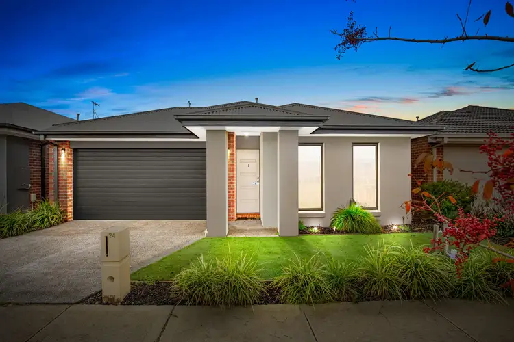 24 Wolomina Crescent, Werribee VIC 3030