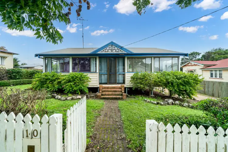10 Chamberlain Street, North Toowoomba QLD 4350