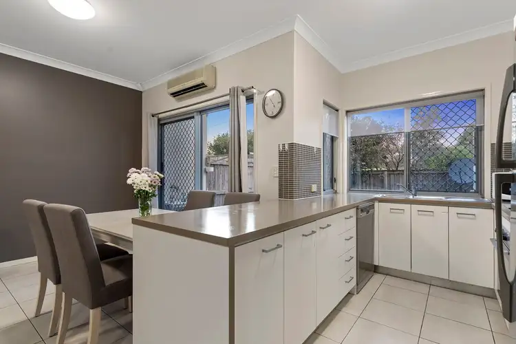 Fifth view of Homely townhouse listing, 28/2-10 Cascade Drive, Underwood QLD 4119