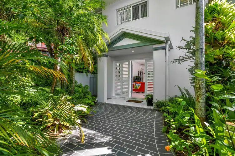 14 Crest Close, Bayview Heights QLD 4868
