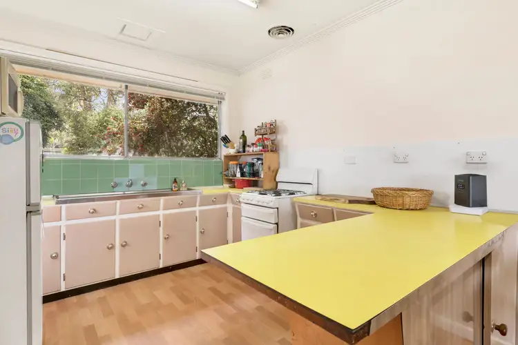 Fifth view of Homely house listing, 5 French Court, Watsonia VIC 3087