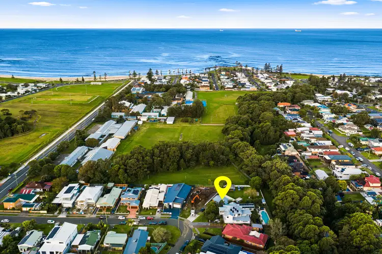 15 Benelong Street, Bulli NSW 2516