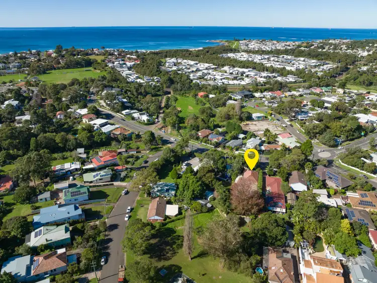 Third view of Homely house listing, 424 Lawrence Hargrave Drive, Thirroul NSW 2515