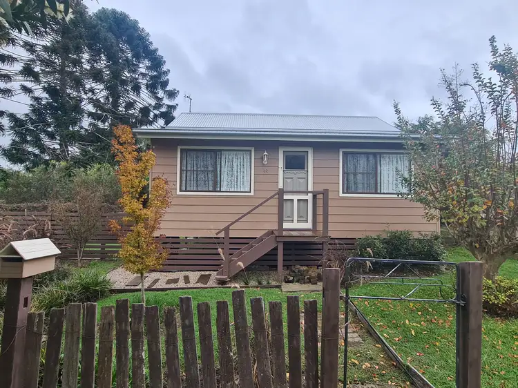 32 Charles Street, Crows Nest QLD 4355