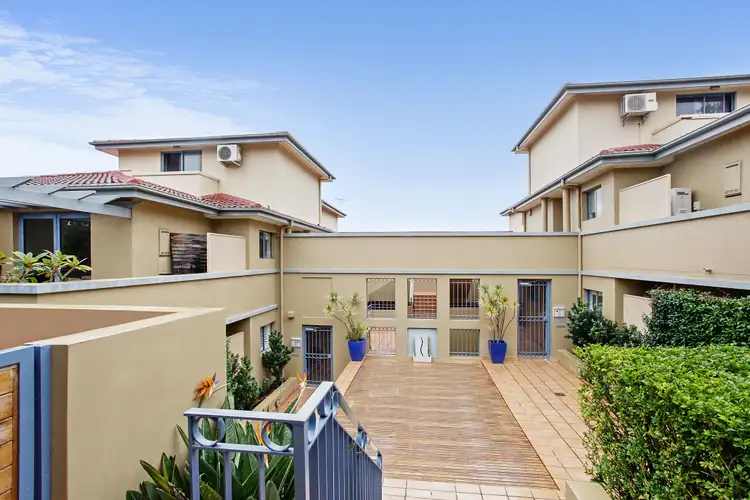 Fifth view of Homely apartment listing, 8/11A-17 Wairoa Avenue, North Bondi NSW 2026