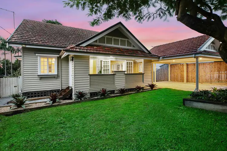 16 Grace Street, Corinda QLD 4075