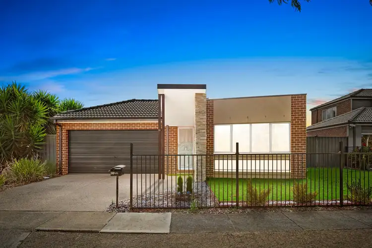 30 Eureka Drive, Manor Lakes VIC 3024
