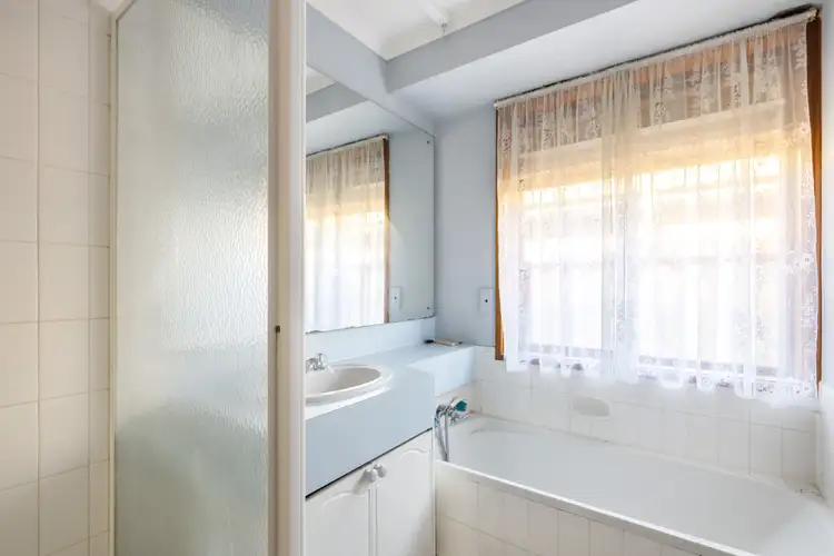 Fifth view of Homely house listing, 11 Berringa Court, Meadow Heights VIC 3048