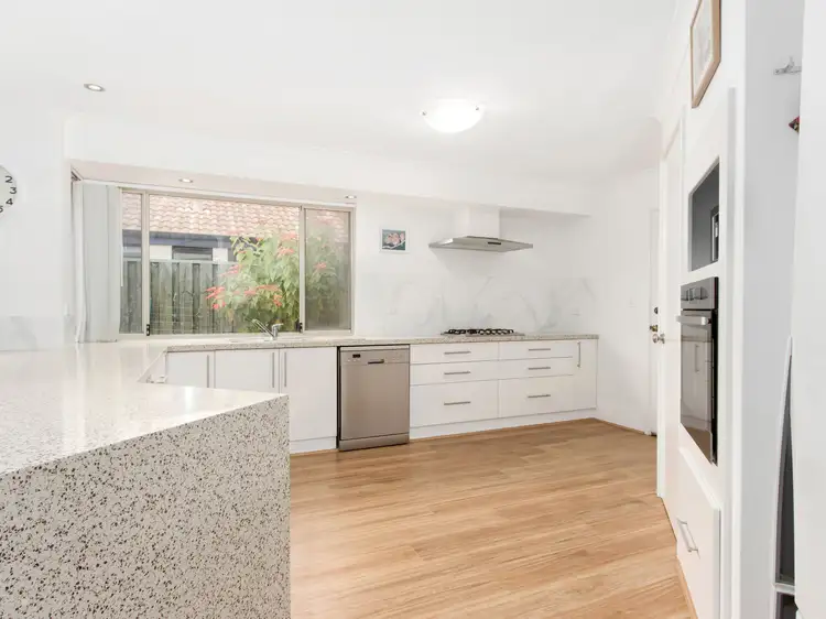 33 Boyle Avenue, Rockingham WA 6168