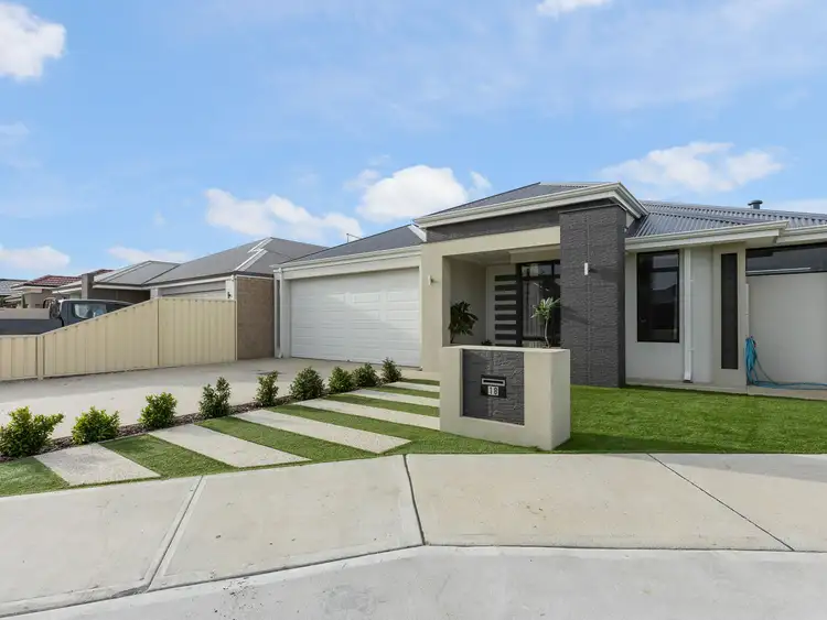 18 Apricot Close, Canning Vale WA 6155