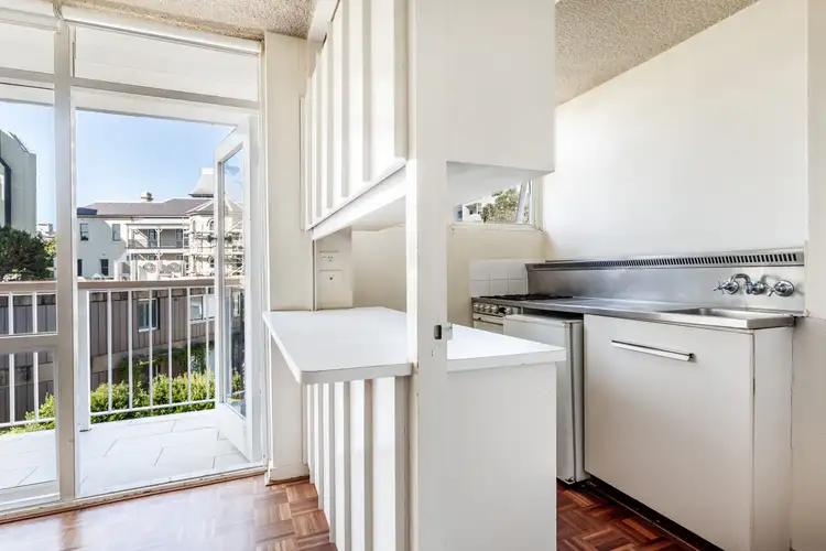 Fifth view of Homely studio listing, 75/5-7 Esplanade, Elizabeth Bay NSW 2011