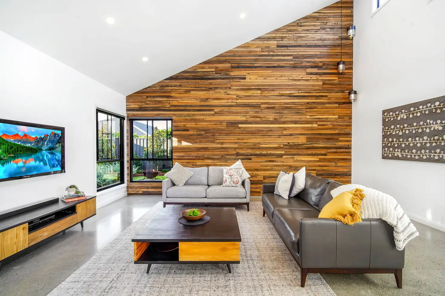 Main view of Homely house listing, 8 Peninsula Avenue, Haywards Bay NSW 2530