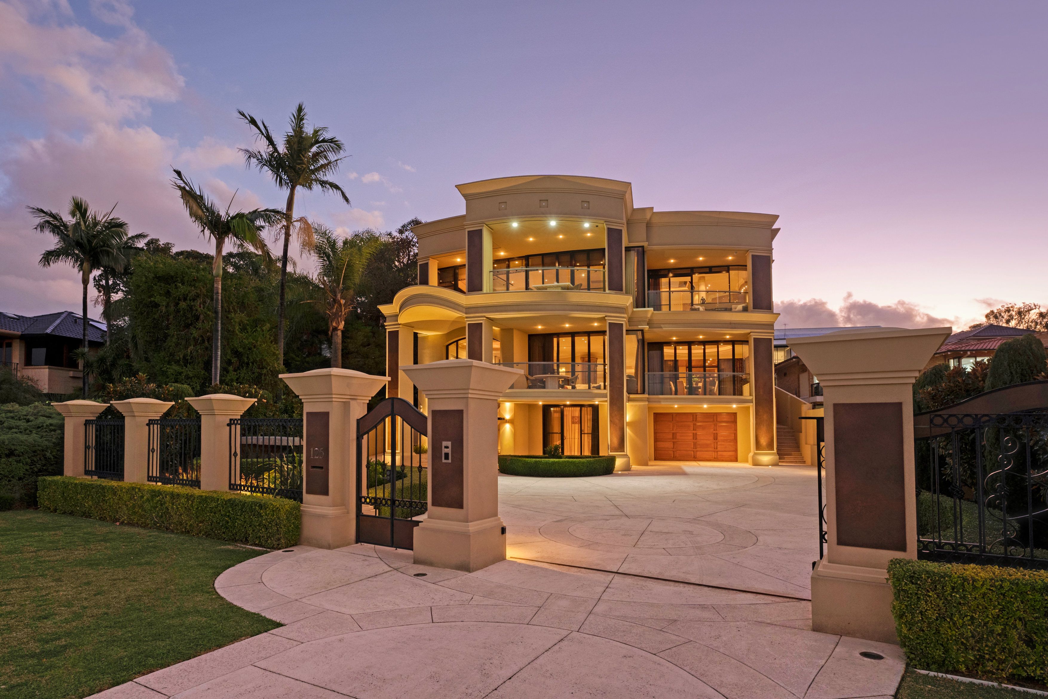 125 The Esplanade, Mount Pleasant WA 6153