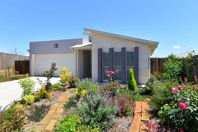 18 Schneider Court, Middle Ridge QLD 4350