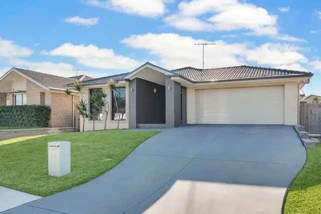 12 Hampshire Boulevard, Spring Farm NSW 2570