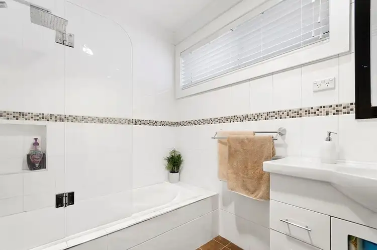 Sixth view of Homely house listing, 16 Tarana Avenue, Kanahooka NSW 2530