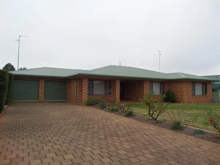 7 Kiesling Drive, Narrandera NSW 2700