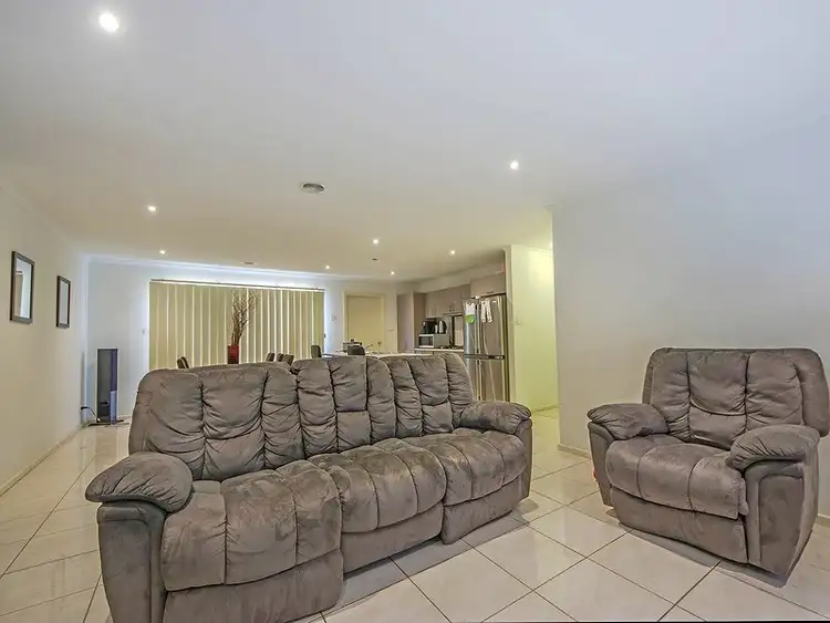 Seventh view of Homely house listing, 8 Toritta Way, Truganina VIC 3029