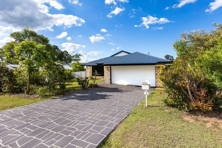 8 Samuel Avenue, Crows Nest QLD 4355