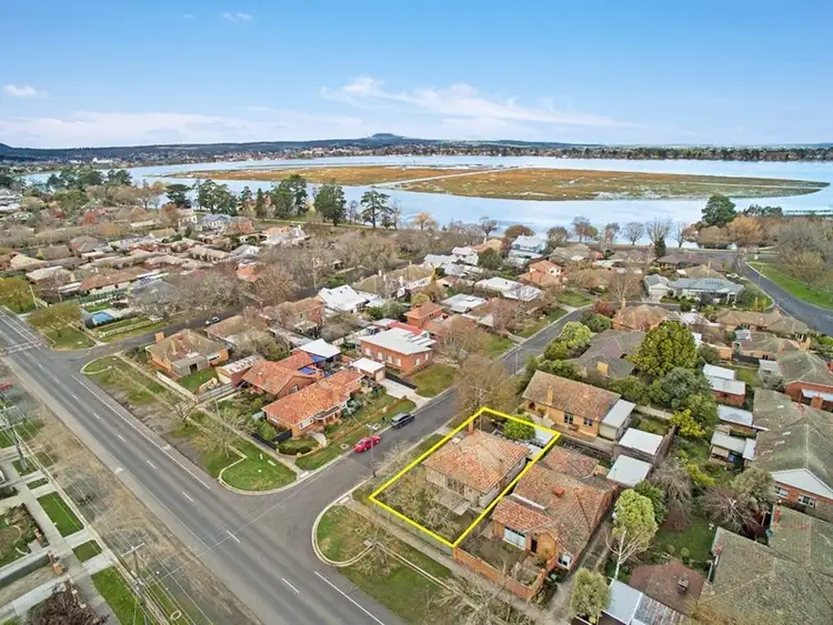Second view of Homely house listing, 9 Lindisfarne Crecent, Lake Wendouree VIC 3350