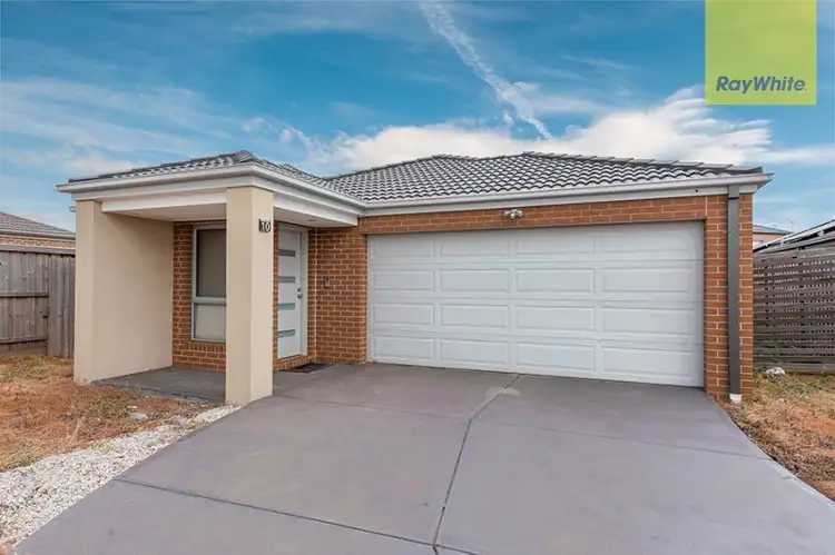 10 Ferdinand Place, Melton West VIC 3337