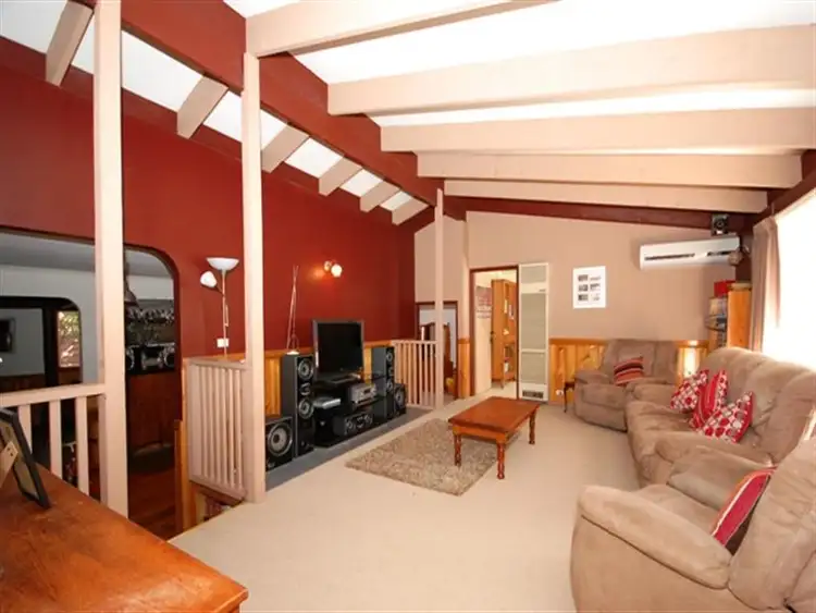 Fifth view of Homely house listing, 4 Mitarm Close, Mount Evelyn VIC 3796