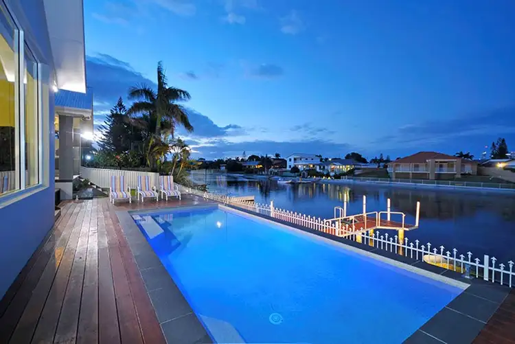 36 Sundowner Court, Mermaid Waters QLD 4218