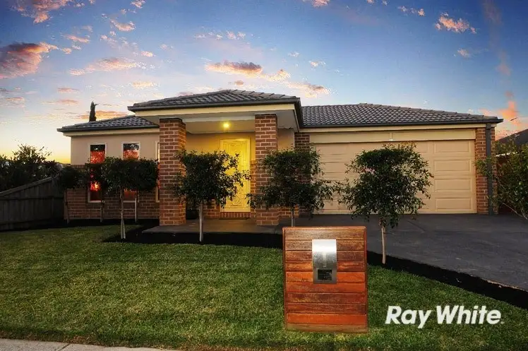 16 Bluemist Circuit, Lyndhurst VIC 3975