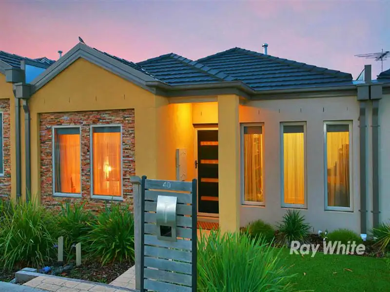 Main view of Homely house listing, 40 Mannavue Boulavard, Cranbourne North VIC 3977