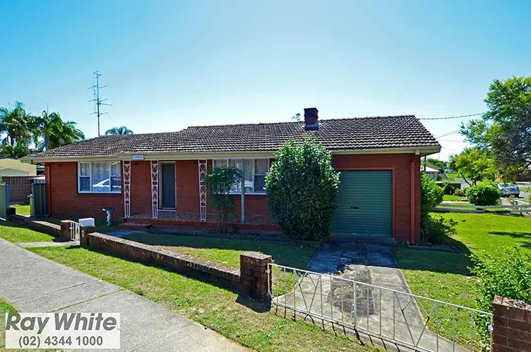 2 Robin Crescent, Woy Woy NSW 2256