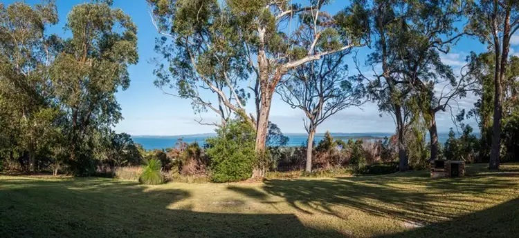 4 Illawong Crescent, Dunwich QLD 4183