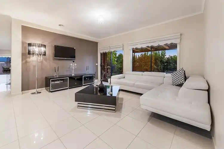 Sixth view of Homely house listing, 2 Explorers Place, Craigieburn VIC 3064