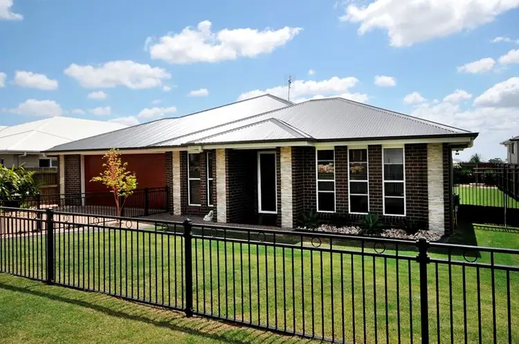 9 Schneider Court, Middle Ridge QLD 4350