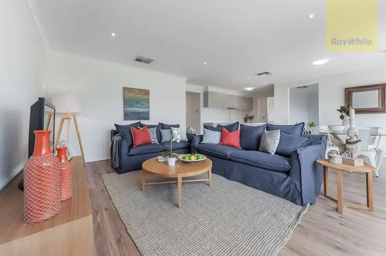 Seventh view of Homely house listing, 6 Dacite Way, Craigieburn VIC 3064