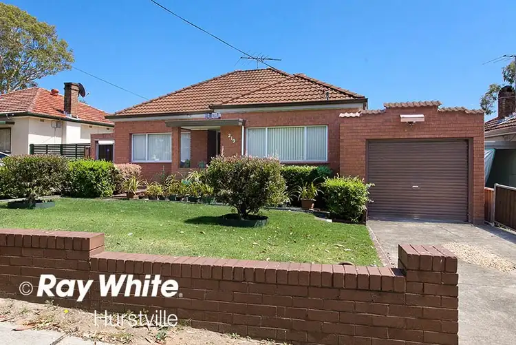 219 Moorefields Road, Roselands NSW 2196