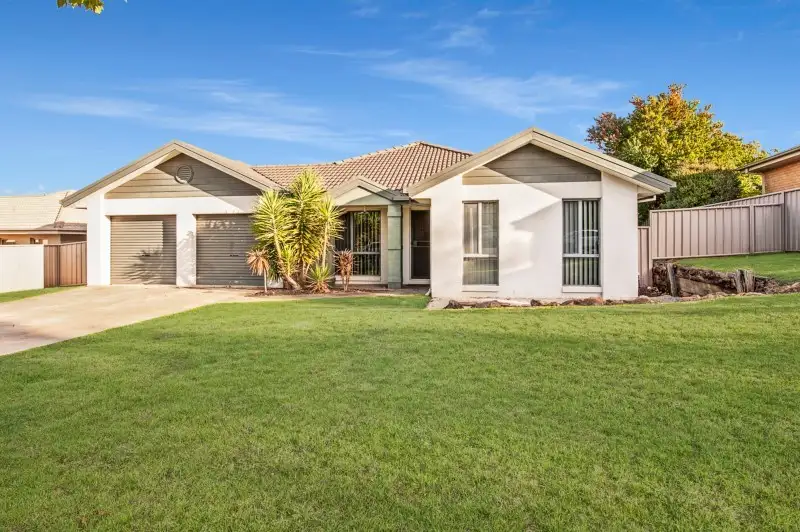 Main view of Homely house listing, 7 Avondale Drive, Wodonga VIC 3690