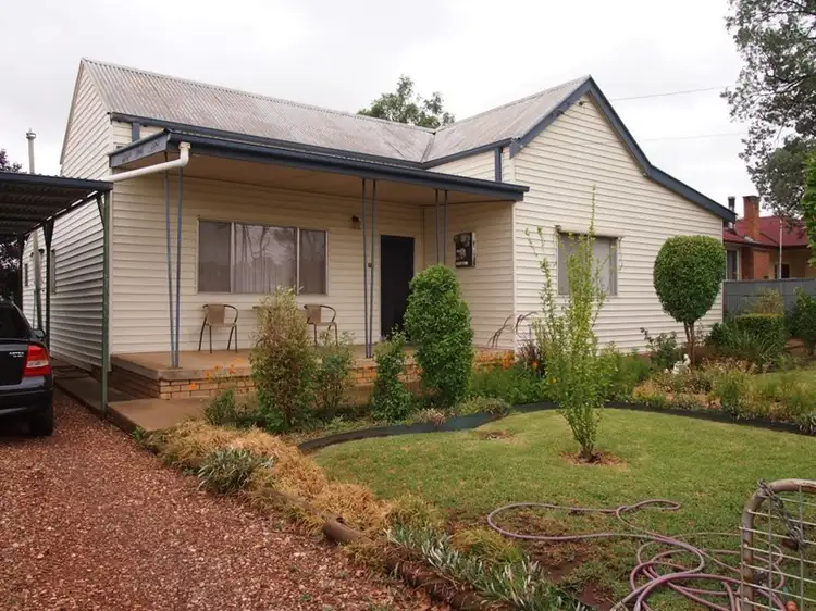 203 Bathurst Street, Condobolin NSW 2877