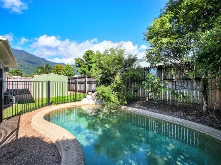 4 Roderick Street, Bentley Park QLD 4869