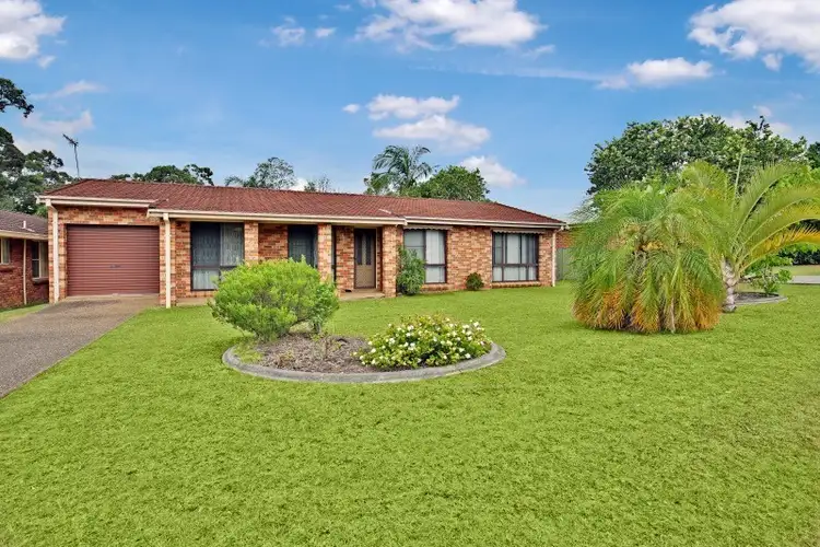 25 Ferntree Drive, Bomaderry NSW 2541