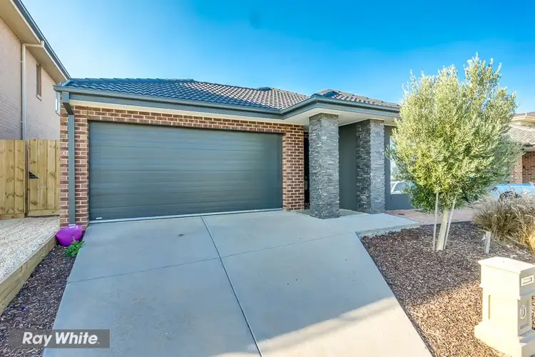 Second view of Homely house listing, 10 Pindaroi Court, Tarneit VIC 3029