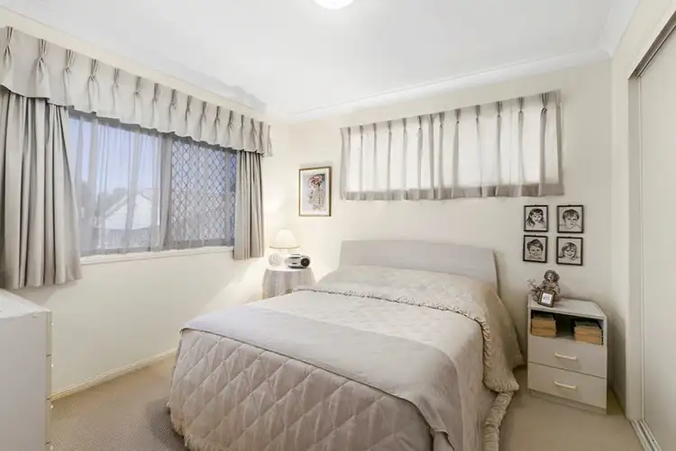 Fifth view of Homely villa listing, 2/2-4 Almara Street, Capalaba QLD 4157