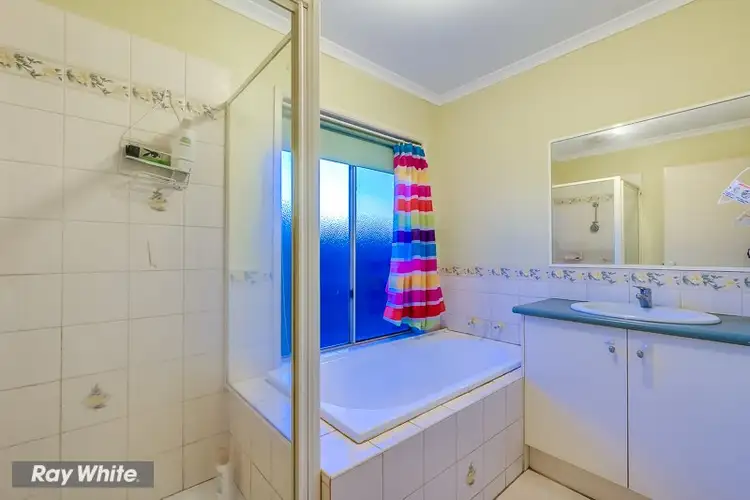 Fifth view of Homely house listing, 8 Keats Court, Truganina VIC 3029