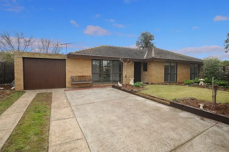 4 Maclean Court, Seaford VIC 3198