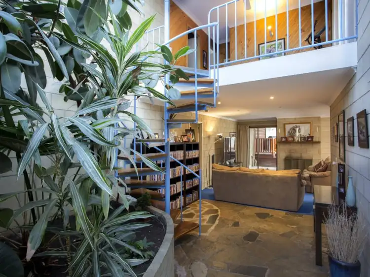 Second view of Homely house listing, 5 Bunting Court, Strathdale VIC 3550
